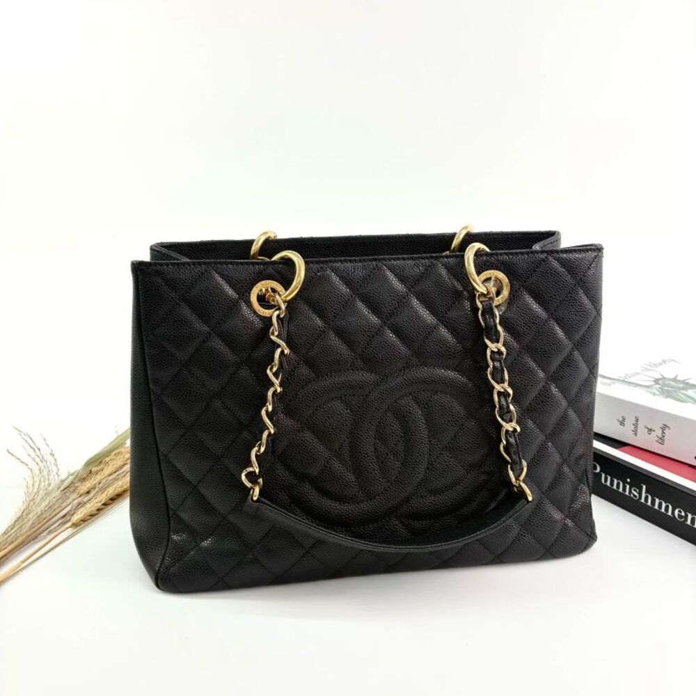 Chanel Women Pre-Loved Bag Very Good Condition